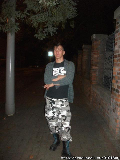 "Punk vagyok Nem Angyal"