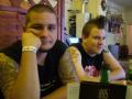 "Mit keres ez a punk mellettem...?!" :DDD