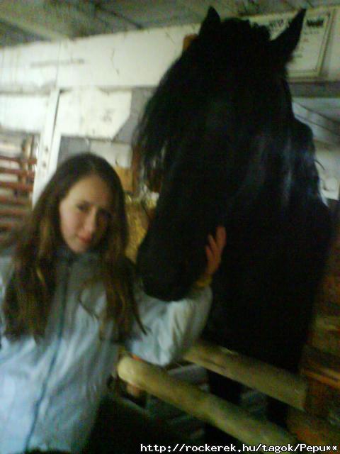 frz. Nico (L) s j de pici voltam XD itt 12 vesen:D
