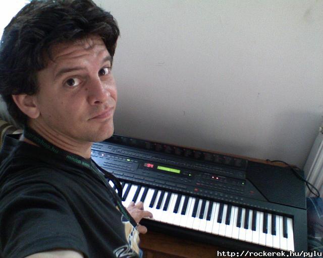 n a gpemmel YAMAHA PSR-6700