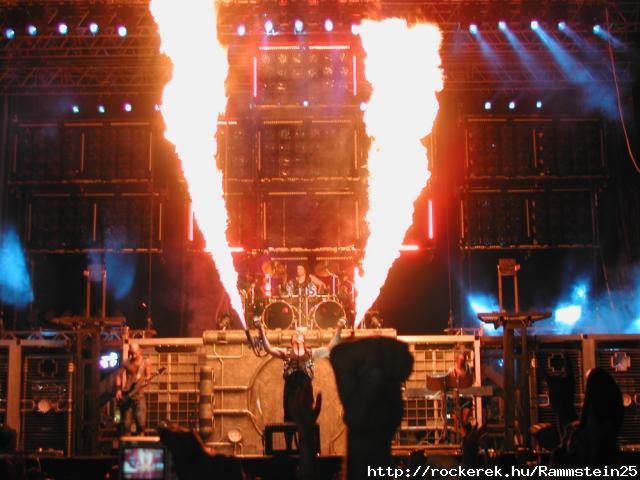 121_2005-06-12_23-18_rammstein