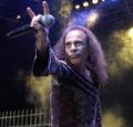 R.J. DIO. Ide tbbnyire azt rjk: R.I.P., n inkbb az letmvt emltenm: Rainbow, Elf, B. Sabbath, Dio