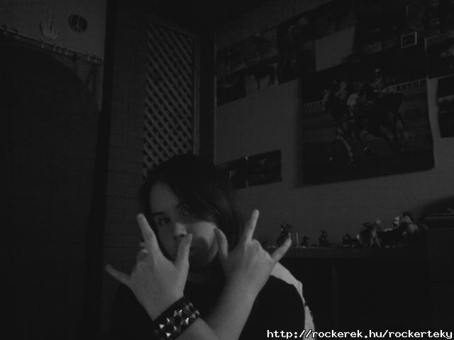 \m/><\m/