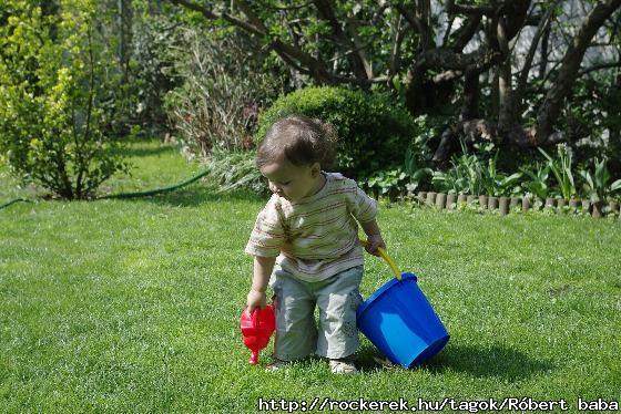 user_8045719_1239557164767_box