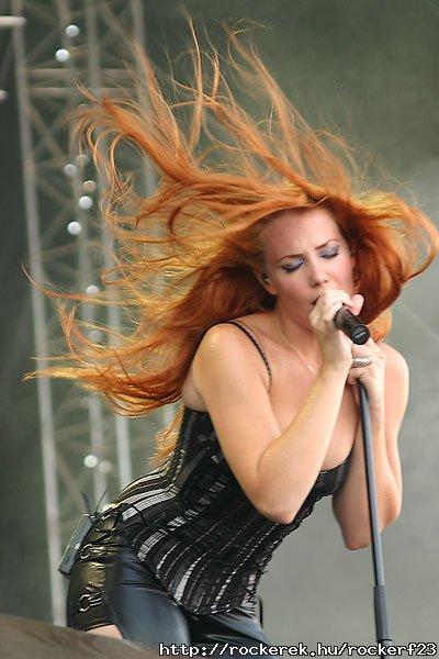Simone Simons(Epica)