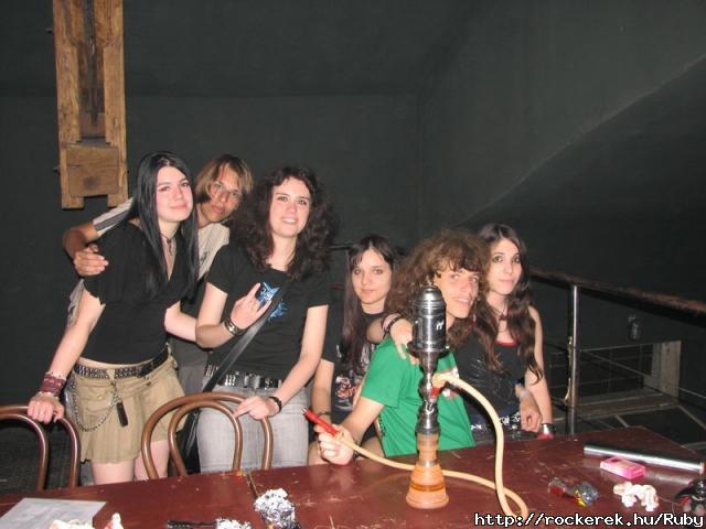 Meglepi bulin bartokkal:D