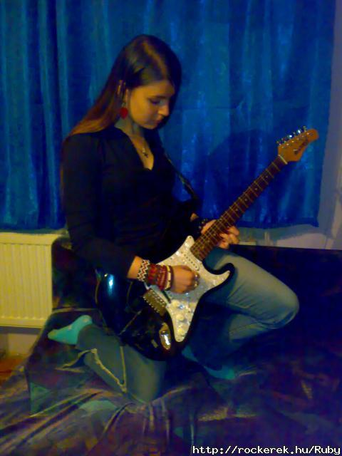 kI KRT GITRSZLT??:d