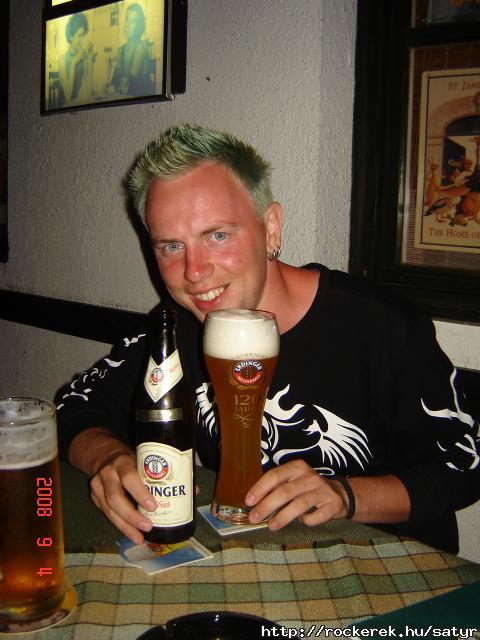 ez is az n az meg az erdinger :D
