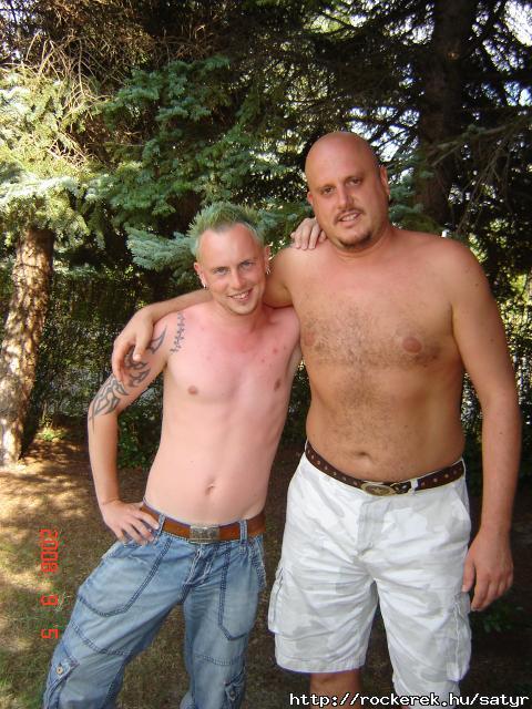 botos s satyr ( nem n wok alacsony,hanem  a nagy :D )