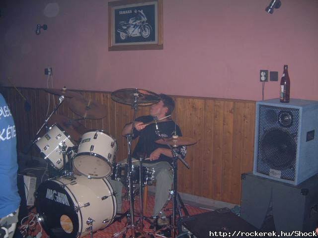 666. Klub 2003.10.25.