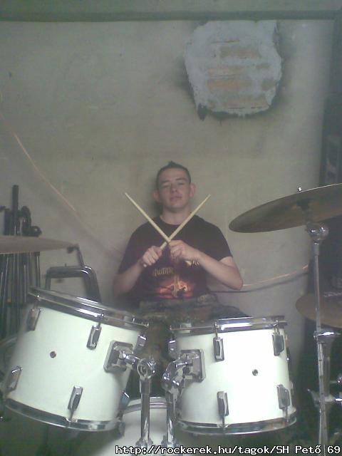 Szomor Pntek Dobfelszerelse mgt.. :$ :)