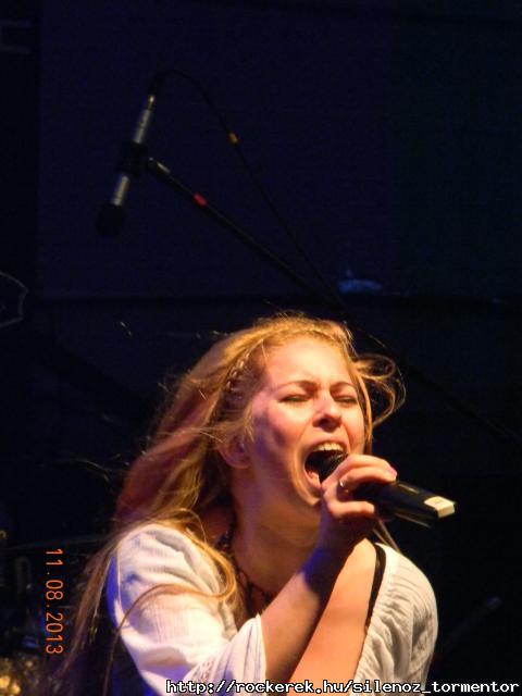 Laura mindent belead:))))