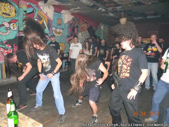 Pusztts Decease-en