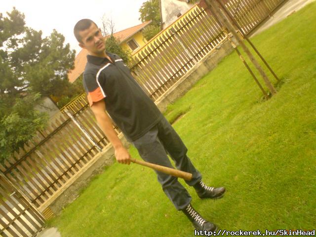 Egy n