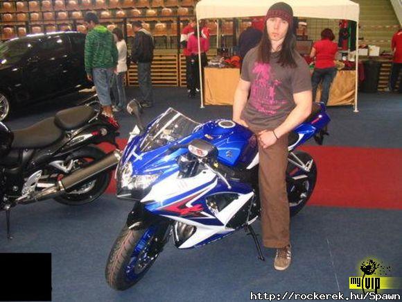 gsxr750 k8