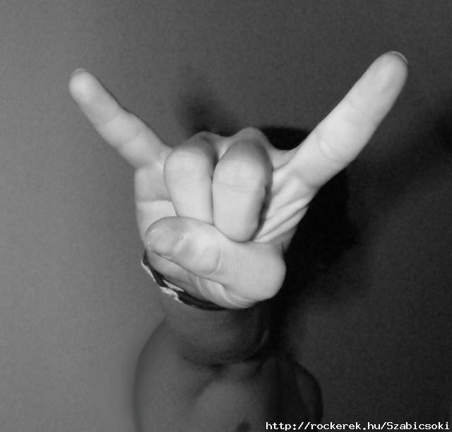 \m/