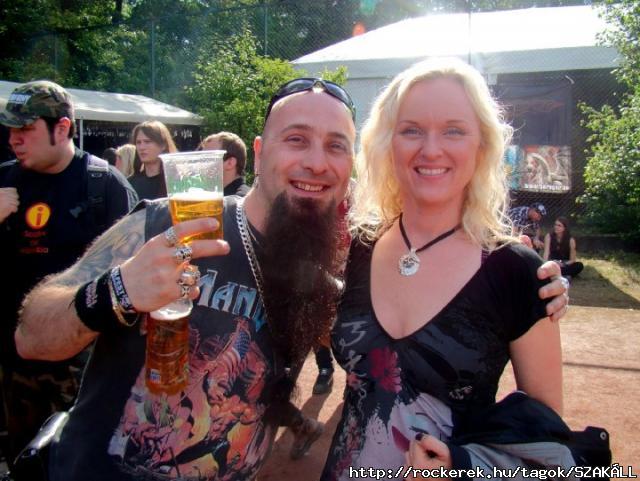 LIV KRISTINE(THEATRE OF TRAGEDY,LEAVE`S EYES)S N A METALFESTEN.2010.05.23.