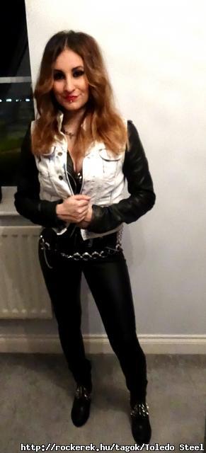 She rules the nite !!