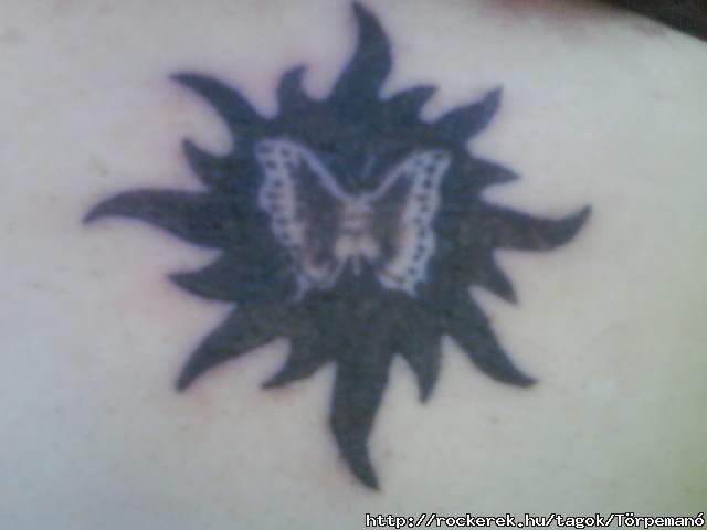 A NAPOCSKS tattooom