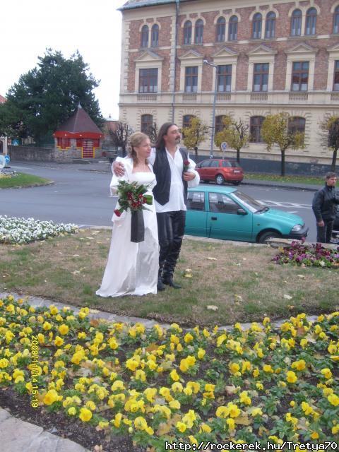 Gynyr Hitvesemmel.