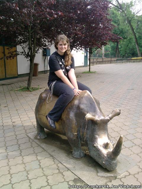 Otthon az llatkertben:D