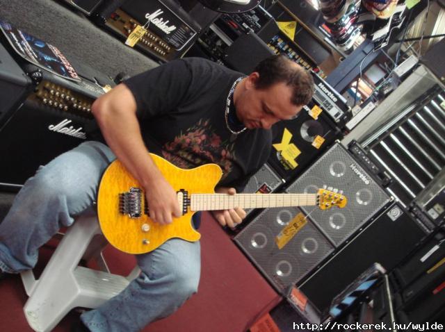 Steve`s Music Store Torontoban 5