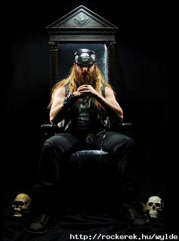 Zakk King On The Tron