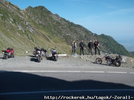 Felrtnk a tetejre...